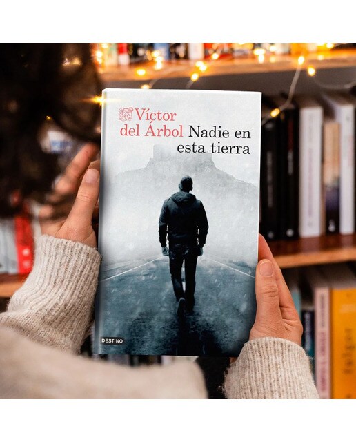 Nadie en esta tierra (Bolso) 2
