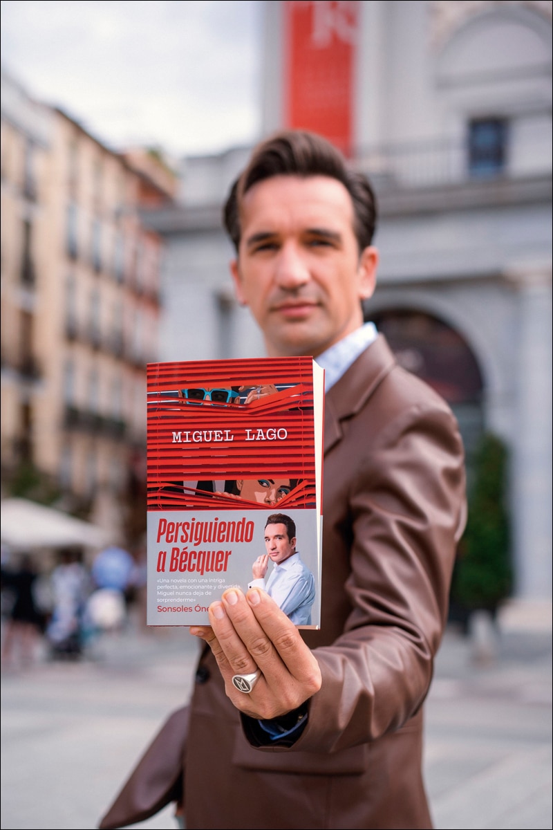 Persiguiendo a Bécquer  (Tapa blanda con solapas) 5