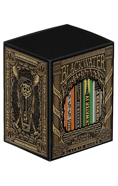 Imagen 0 de COFRE BLACKWATER. Saga completa en castellano. Edición limitada.