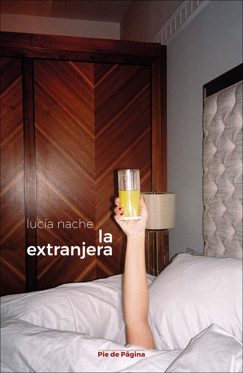 La extranjera 1