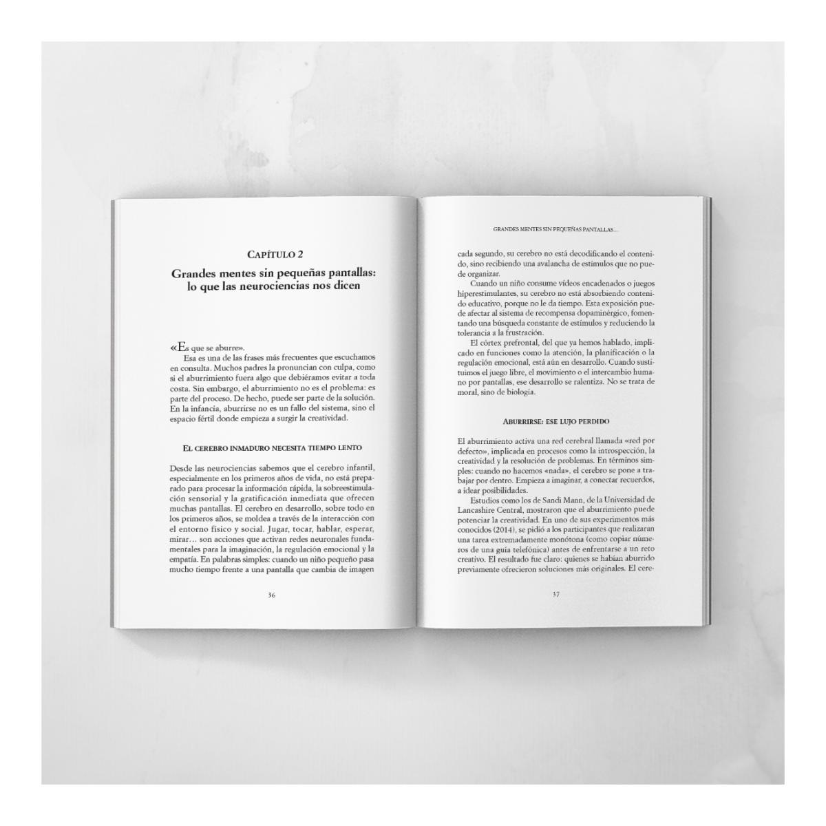 Manual de supervivencia para padres en la era digital: Una mirada de la infancia a la adolescencia (Capa mole com abas) 4