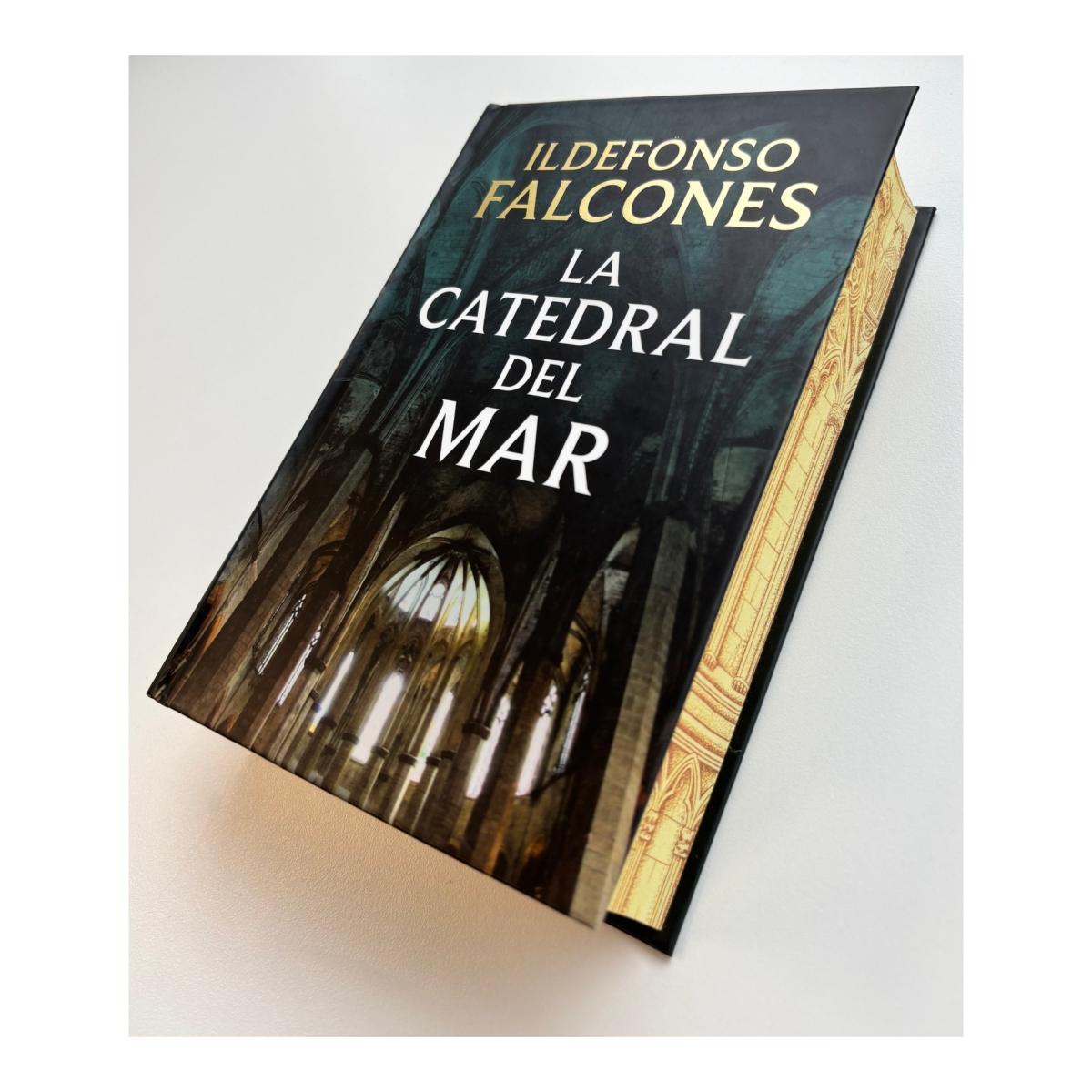 La catedral del mar (edición especial limitada con cantos tintados) (Capa dura) 3