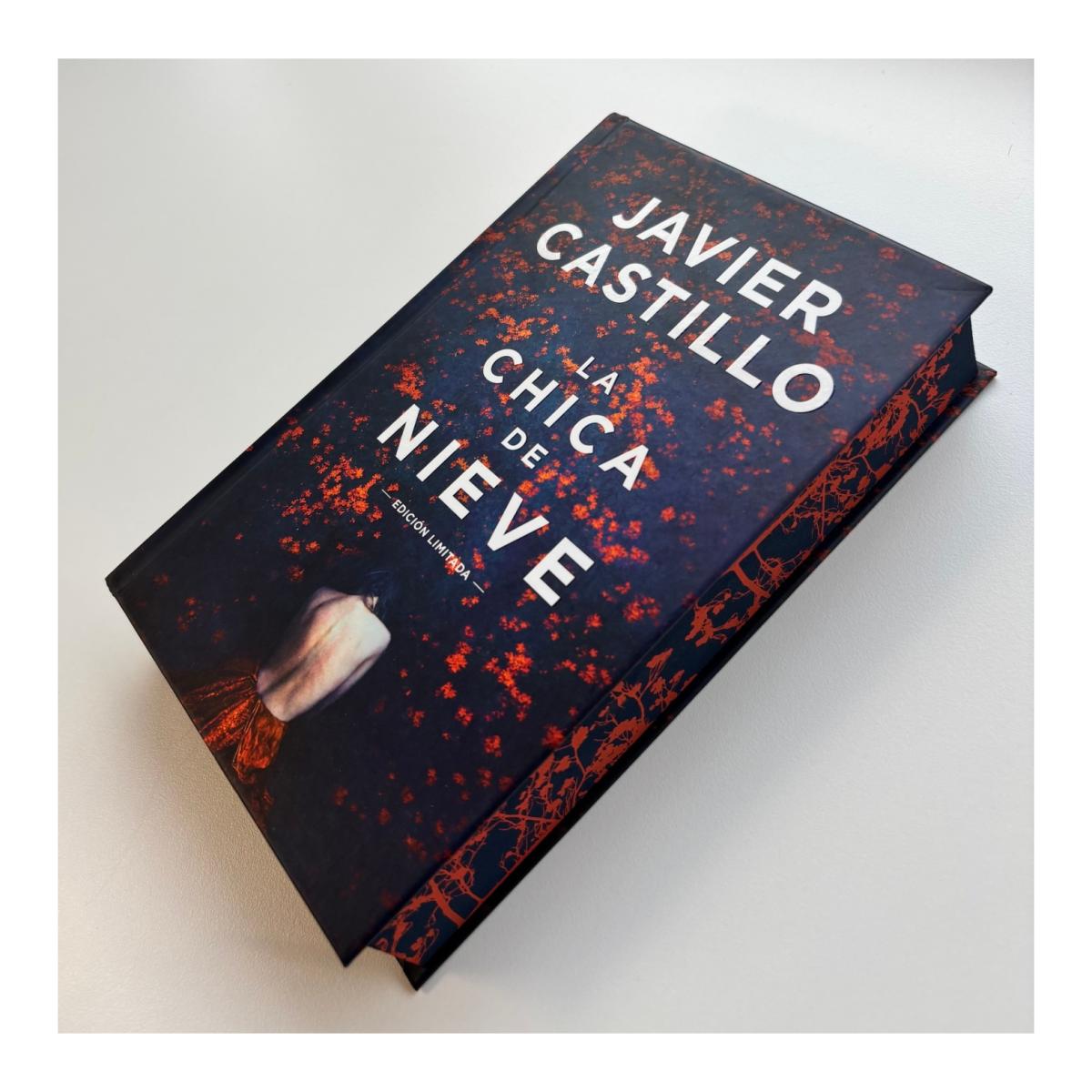 La chica de nieve (edición especial limitada con cantos tintados) (Capa dura) 4