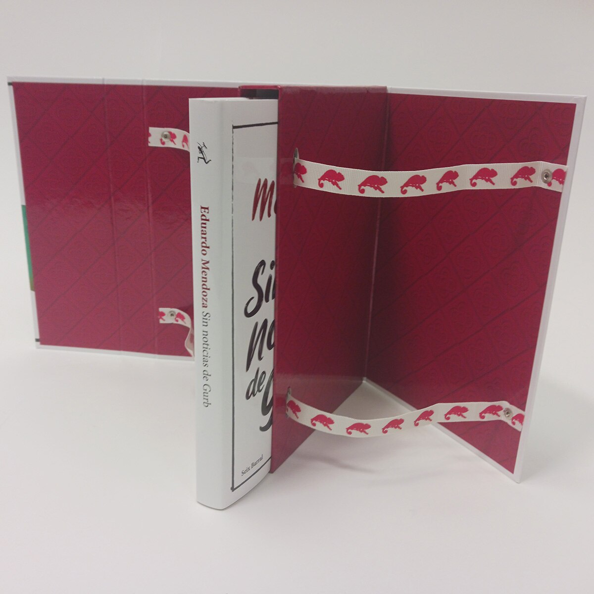 Estuche Sin noticias de Gurb 8