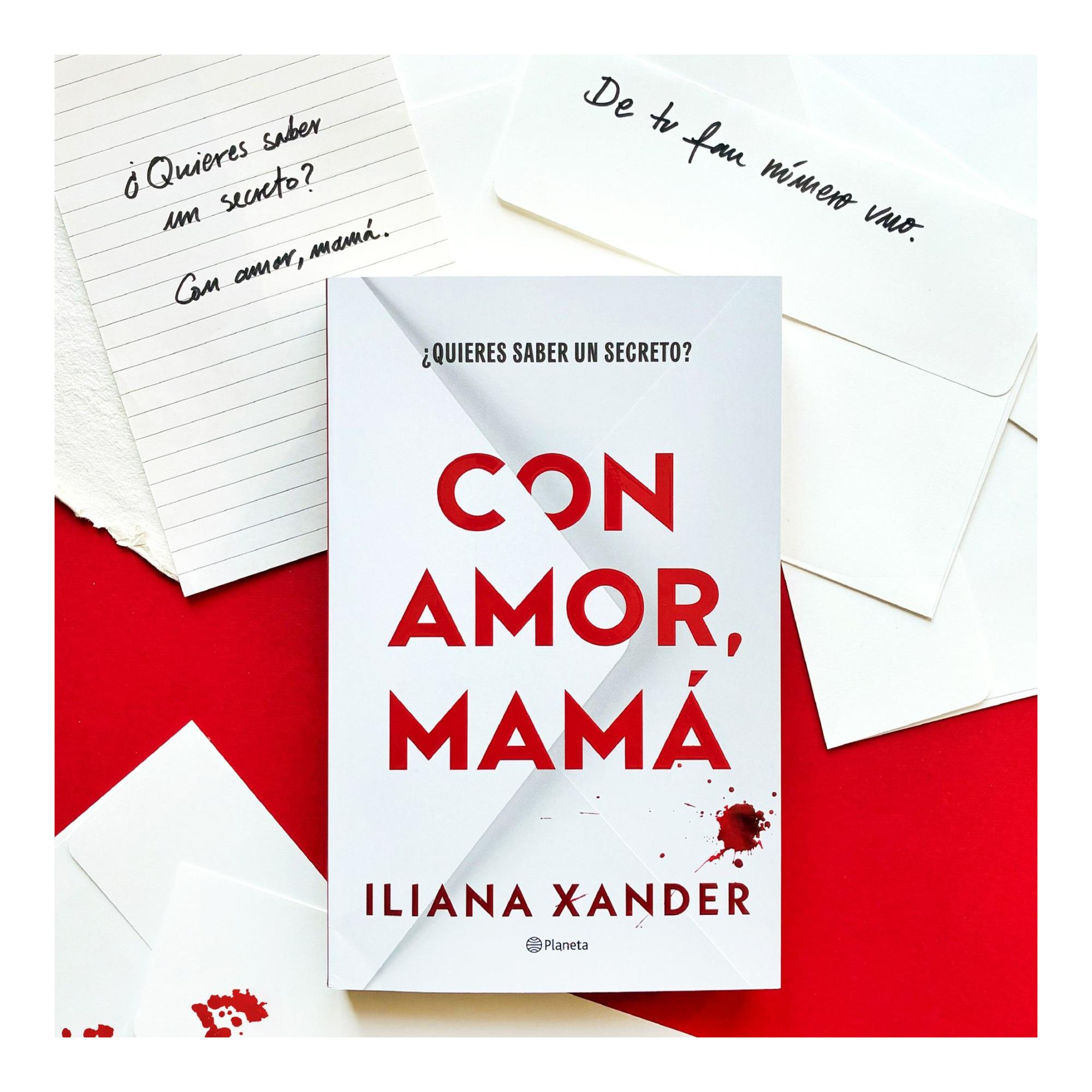 Con amor, mamá: El thriller más viral del año, que se ha convertido en un fenómeno global (Capa mole com abas) 3
