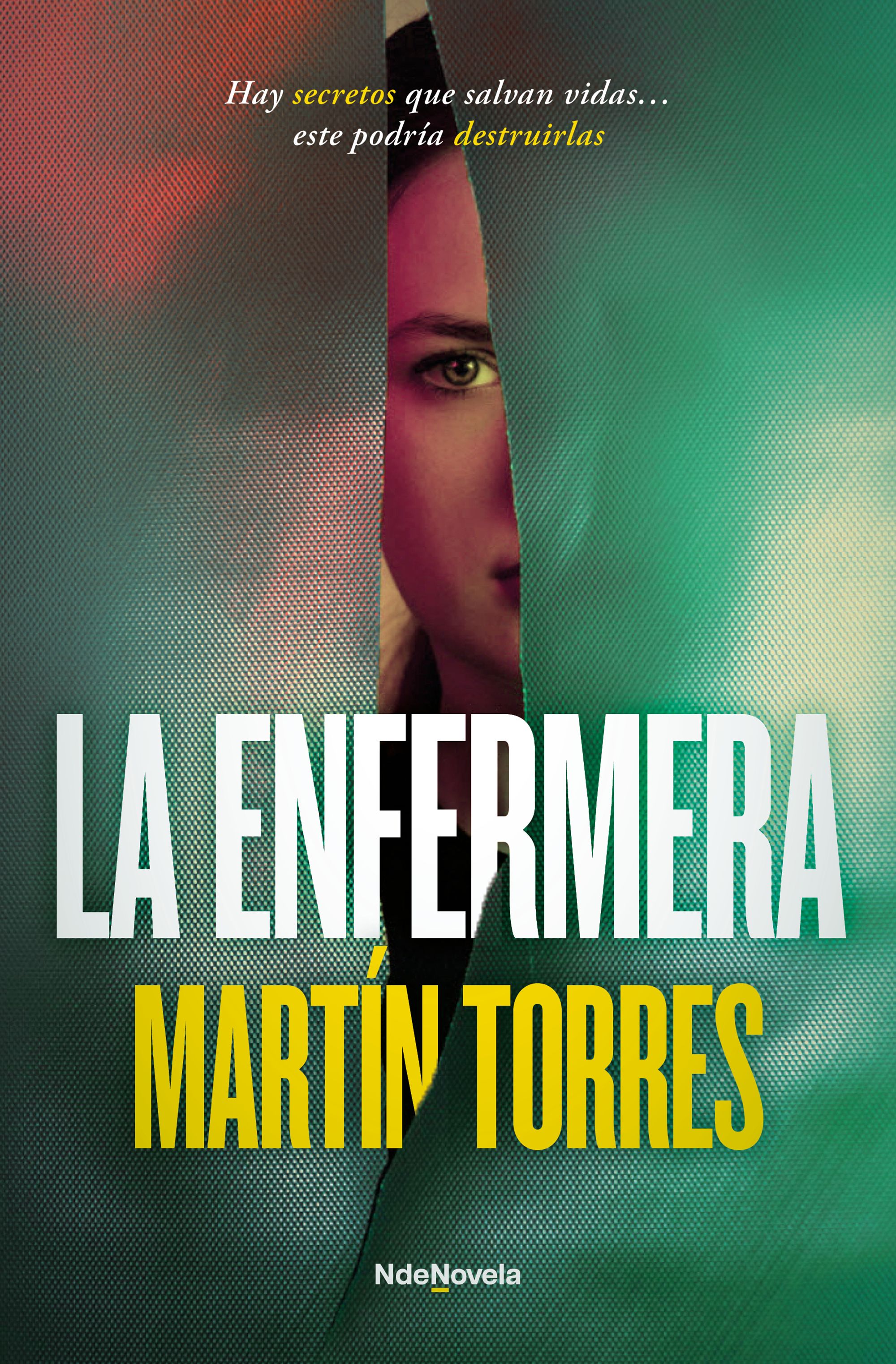 Imagem 0 de LA ENFERMERA (Capa Mole com Lapelas)