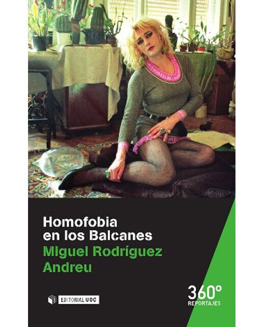 Homofobia en los Balcanes (Capa mole com abas) 1