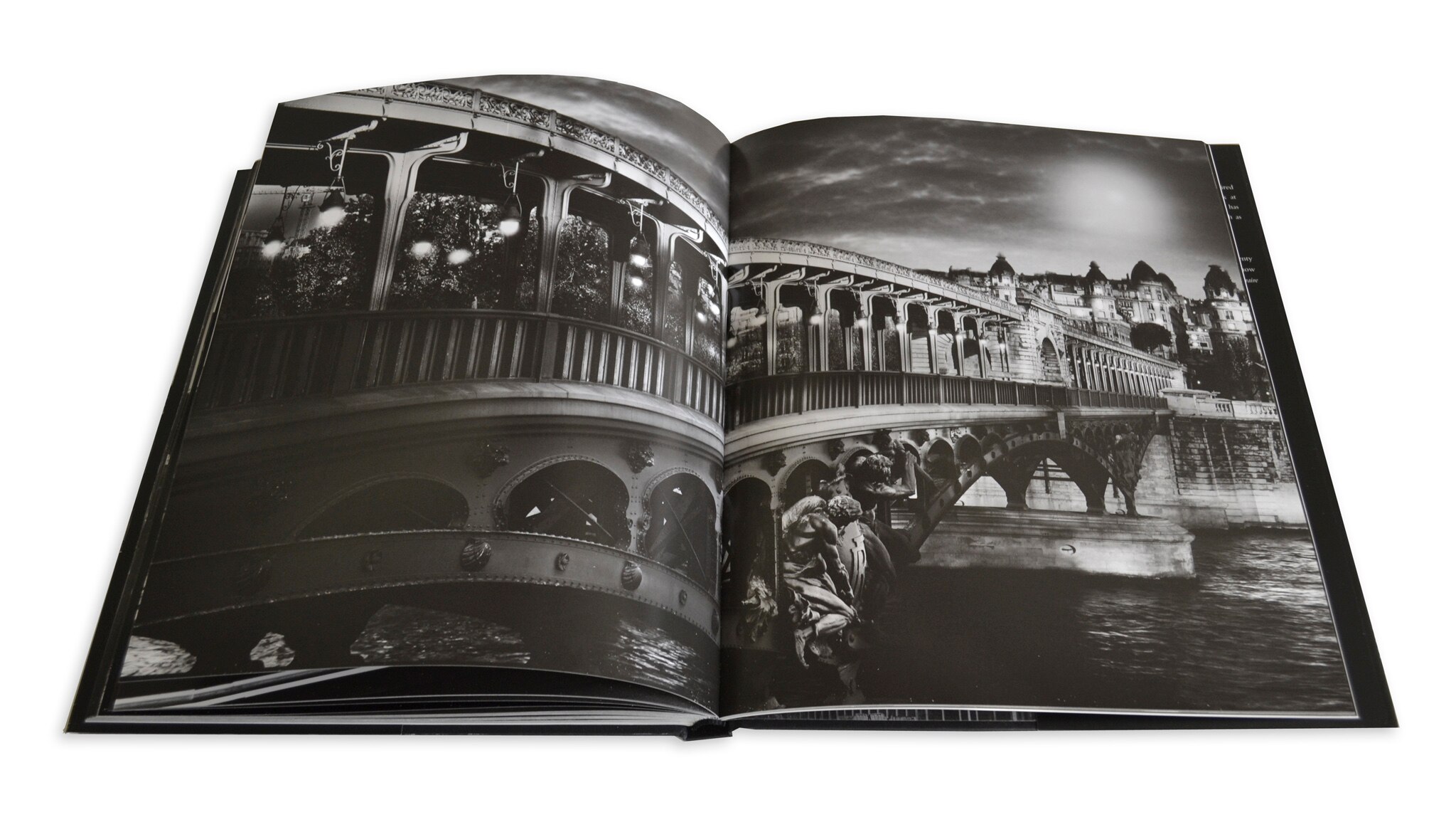 Light of Paris (Capa dura) 9