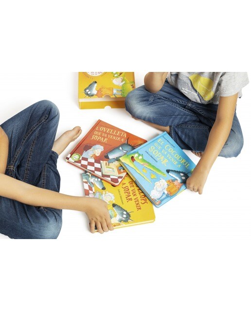 La meva petita biblioteca (L'ovelleta que va venir a sopar. Llibre joguina): pack amb: L'ovelleta que va venir a sopar | Els llops que van venir a s 5