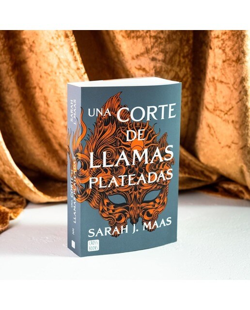 Una corte de llamas plateadas (Tapa blanda con solapas) 2