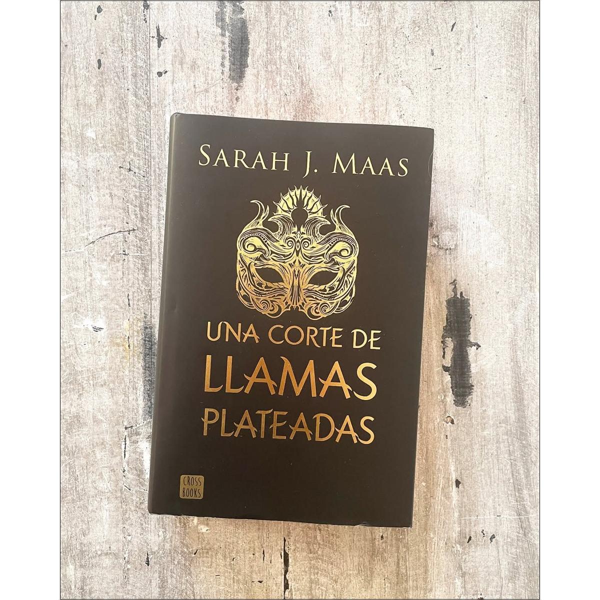 Una corte de llamas plateadas. Edición especial con cantos tintados (Tapa dura) 2