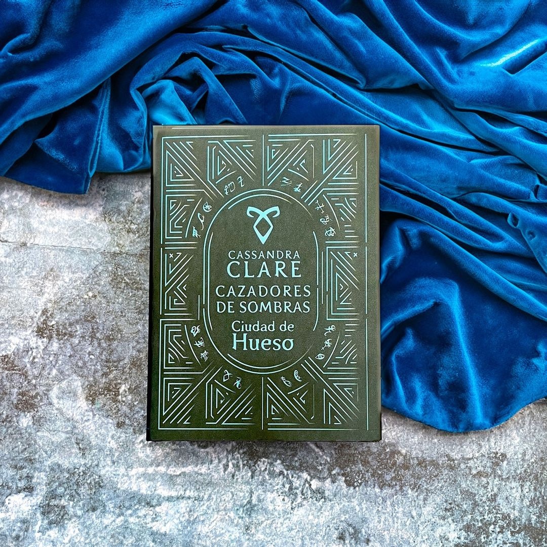 Ciudad de hueso (Cazadores de sombras, 1) (Bolso) 5