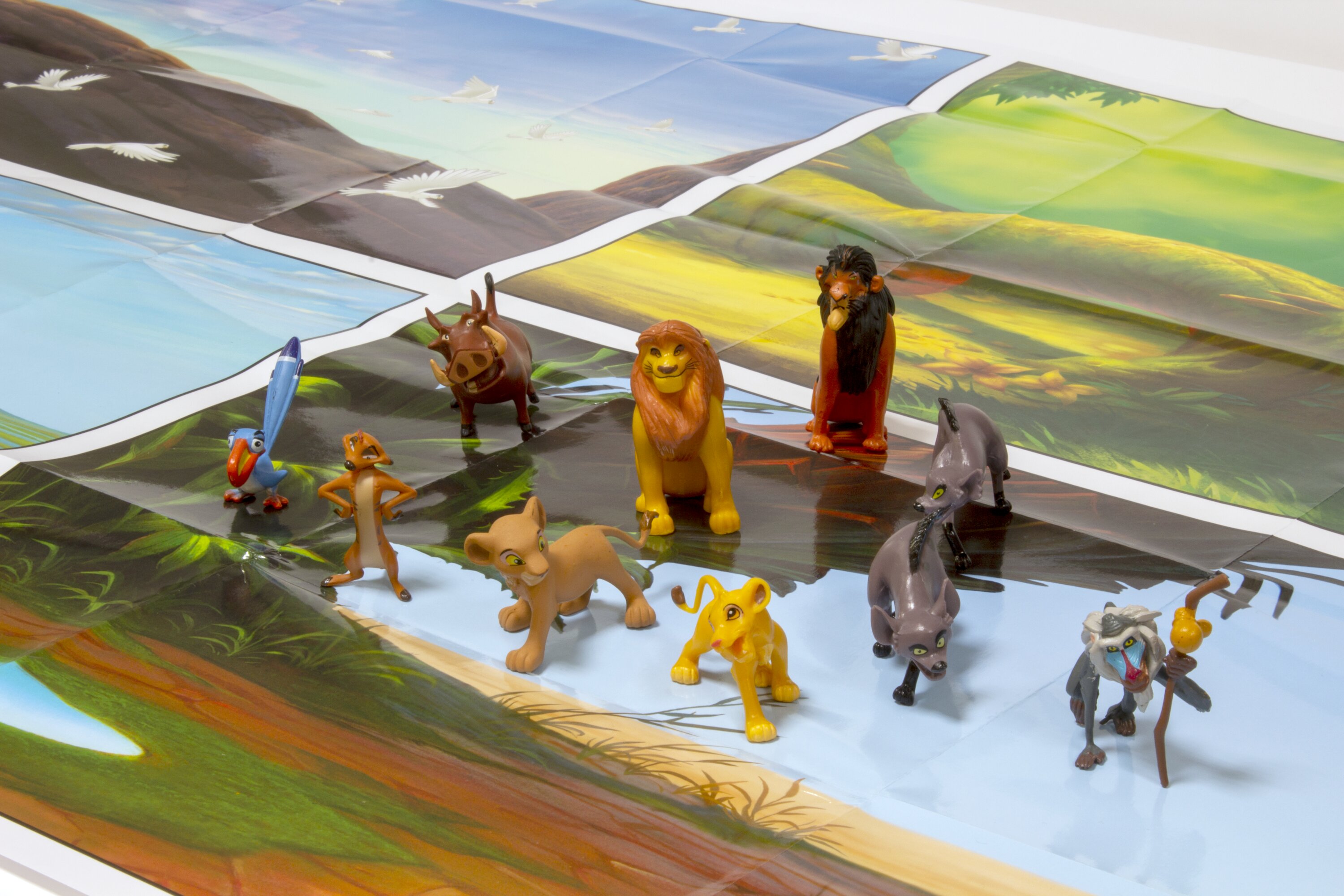 El Rey León. Libroaventuras: Incluye un cuento, figuritas y un tapete 3