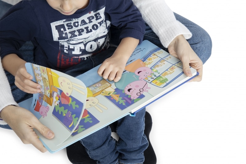 Peppa Pig. Libro de cartón con solapas - En el acuario: Un libro de cartón con solapas 8