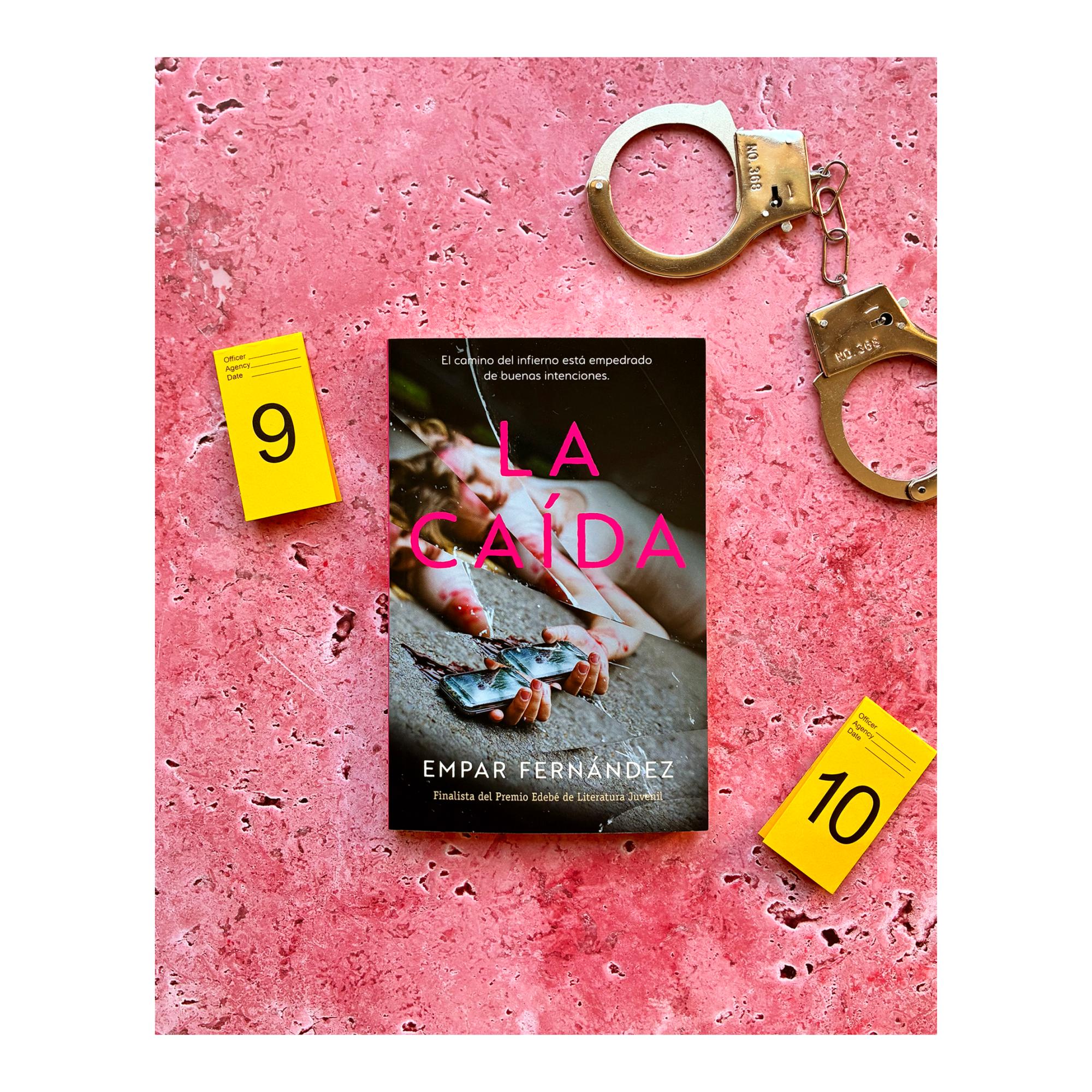 LA CAÍDA (Capa mole com abas) 1