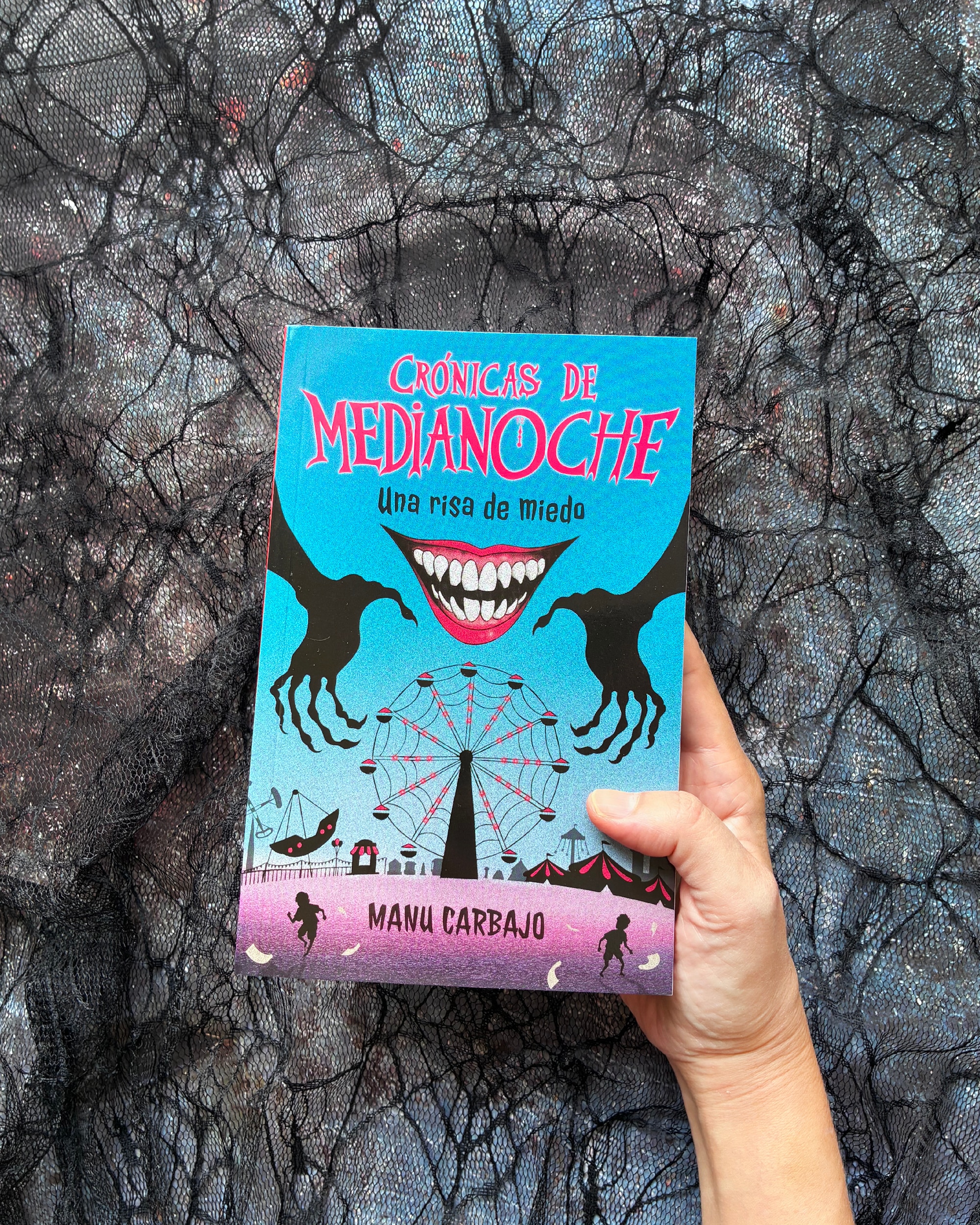 UNA RISA DE MIEDO (Capa Mole) 2