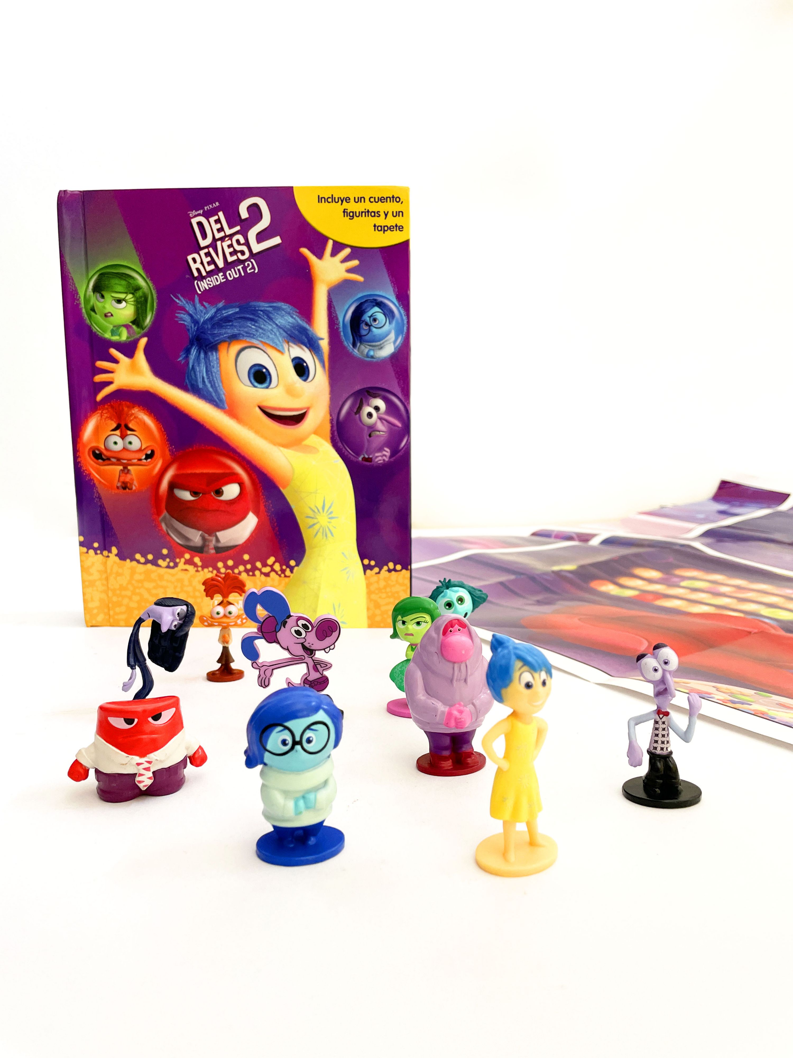 Del revés 2. Libroaventuras: Incluye un cuento, figuritas y un tapete 4