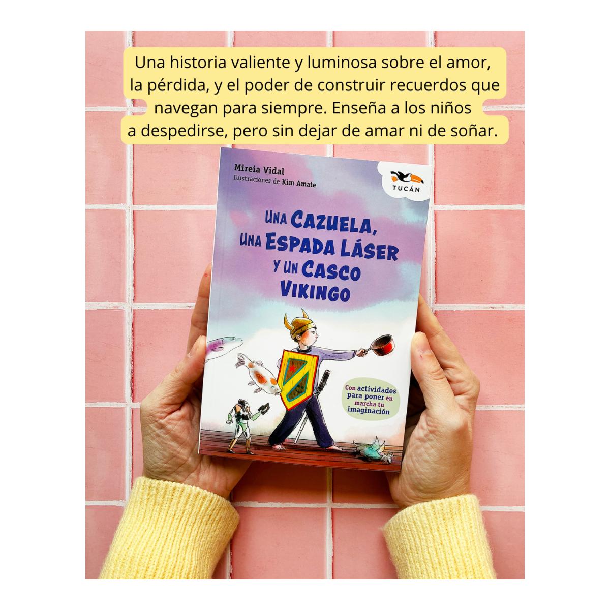 UNA CAZUELA, UNA ESPADA LÁSER Y UN CASCO VIKINGO (Capa mole com abas) 2