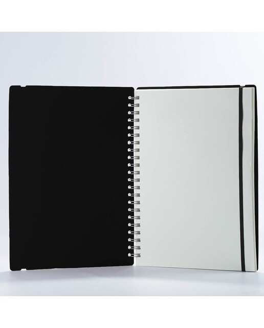 Caderno A4 liso Vacavaliente preto 2