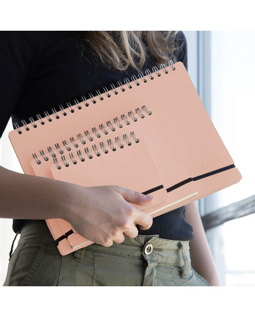 Caderno A4 liso Vacavaliente rosa 4