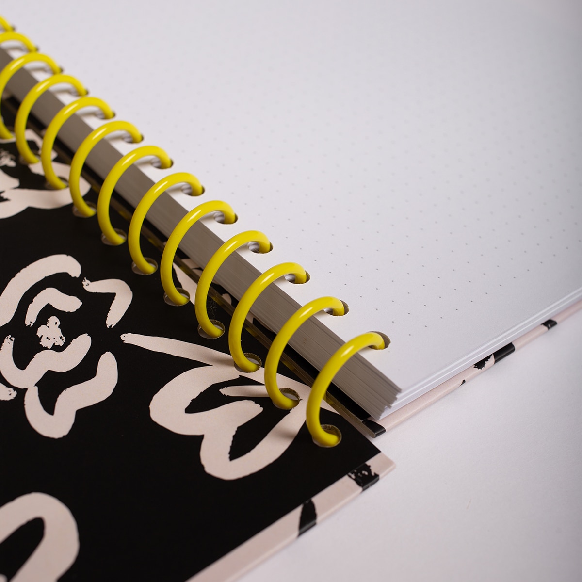 Libreta tapa dura A new era of me UO Multicolor-4