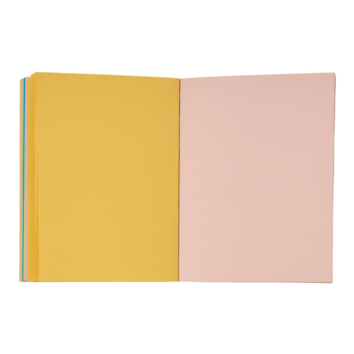 Imagem 0 de Caderno Fabriano Journal. Interior Sortido de Folhas às Cores Pastel de 110 g/m2. Formato 12*16 cm 