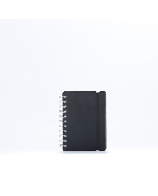 Caderno A6 pautado vacavaliente preto 1