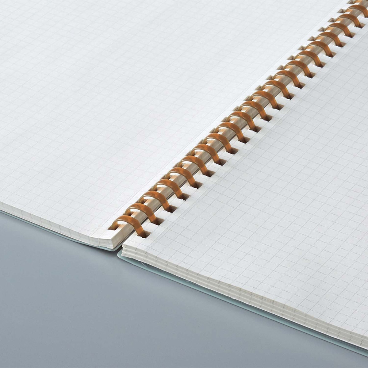 Imagen 11 de Cuaderno anillas flexibles Kokuyo cuadrícula 4 mm A5 rosa