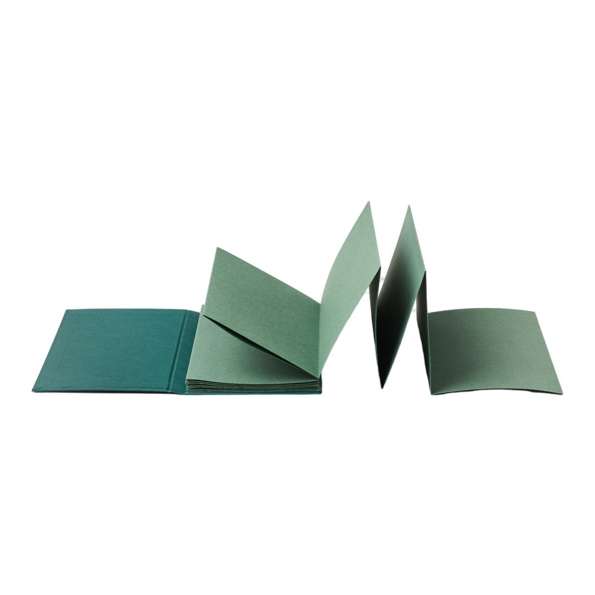 Caderno Fabriano Leporello Cromia 220 g/m2. Capas de Cor Verde com Elastico em Formato 11,5*16,5 cm Verde-2