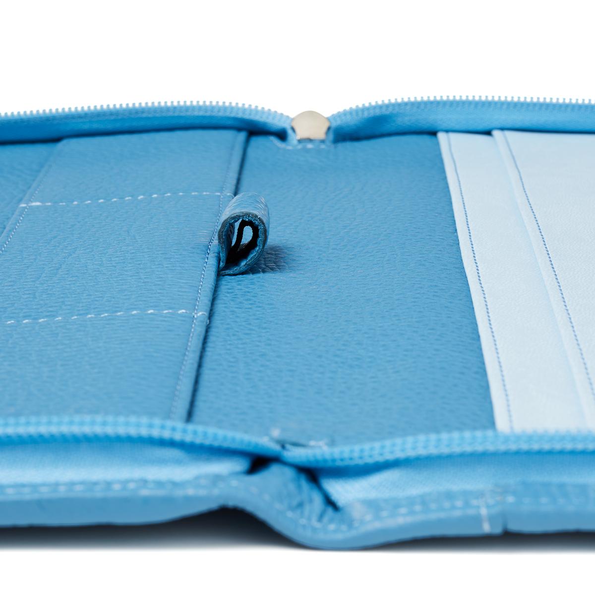 Capa em Pele Azul com Bolsos Interiores e Fecho de Correr. Inclui Bloco de Notas A5 Fabriano Azul-2