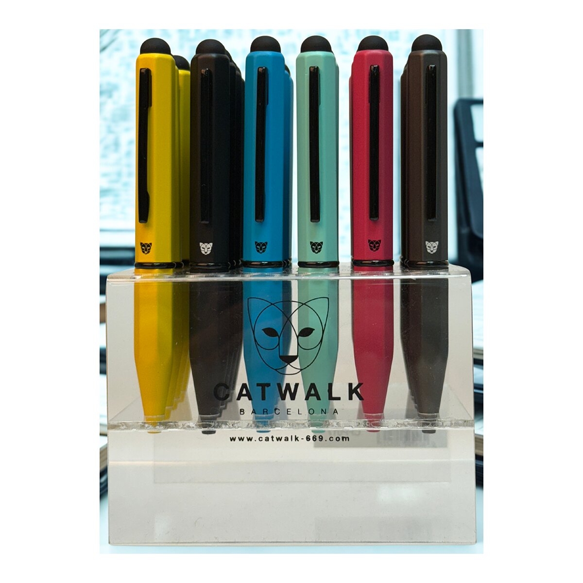 Imagem 0 de Esferográfica com Ponteiro Tatil Catwalk-669 Pentagon