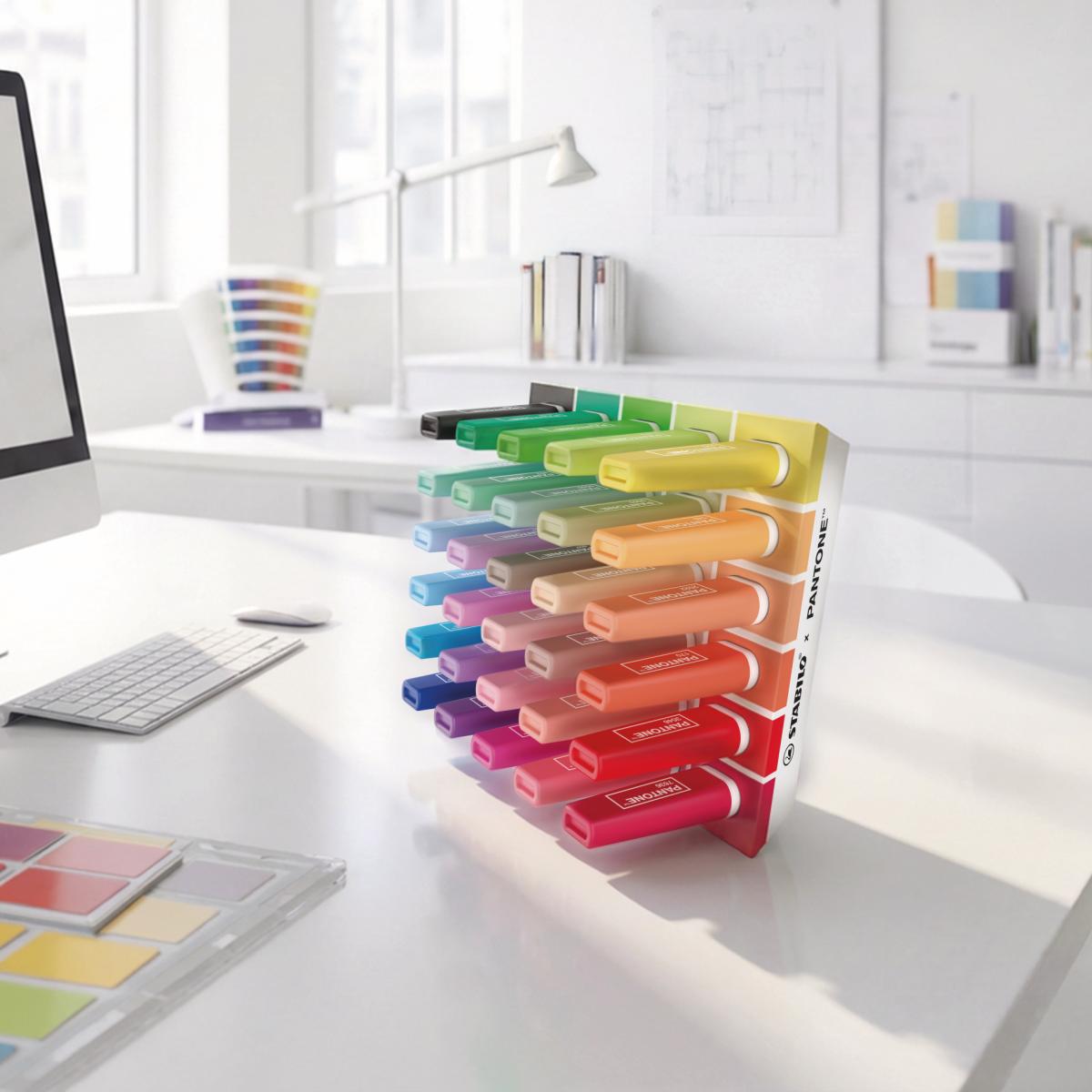 Set de escritorio  30 Boss Original x Pantone STABILO 6