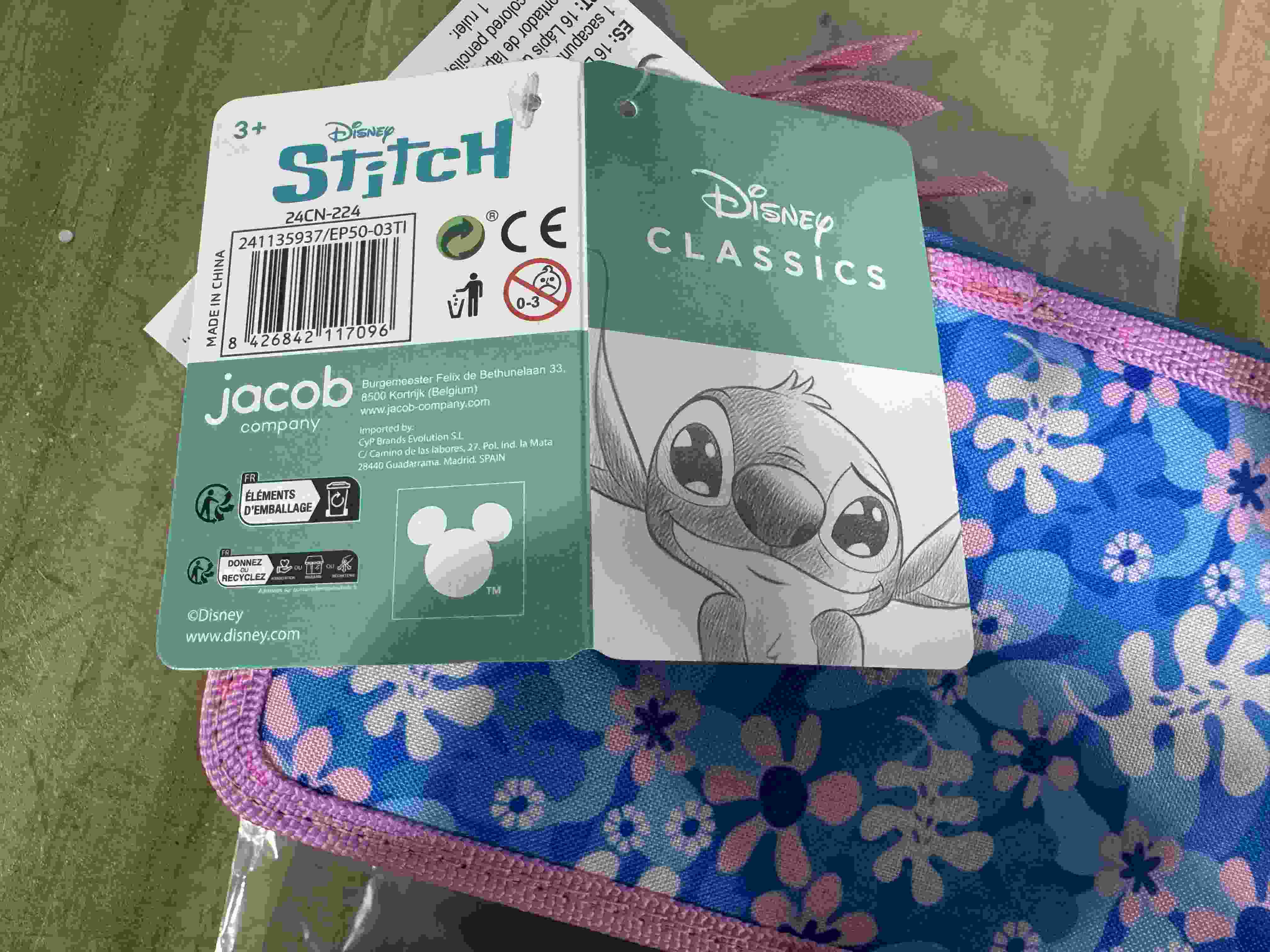 Plumier 3 pisos Stitch CyP Brands multicolor rosa 4