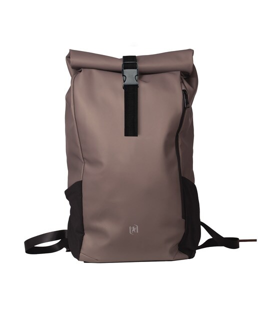 Mochila rollo top con 10 compartimentos y 24 litros de capacidad fabricada con poliuretano reciclado off road Oxford Marrón-1