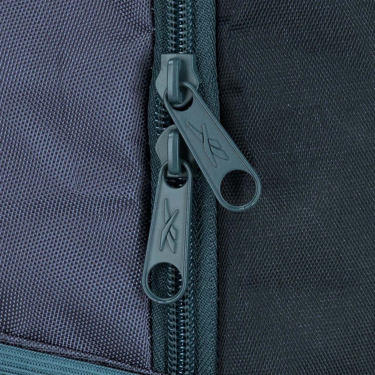 Mochila Reebok Arlo de 46 cm azul-marinho com dois compartimentos Azul-9