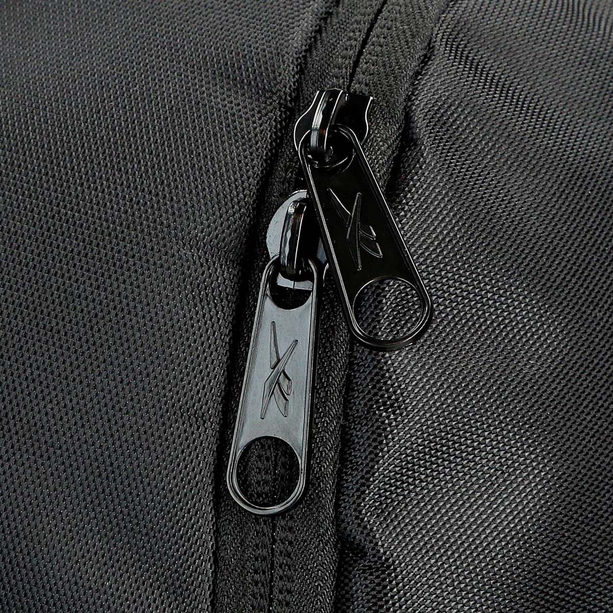 Saco preto Shooping Reebok Arlo Preto-8