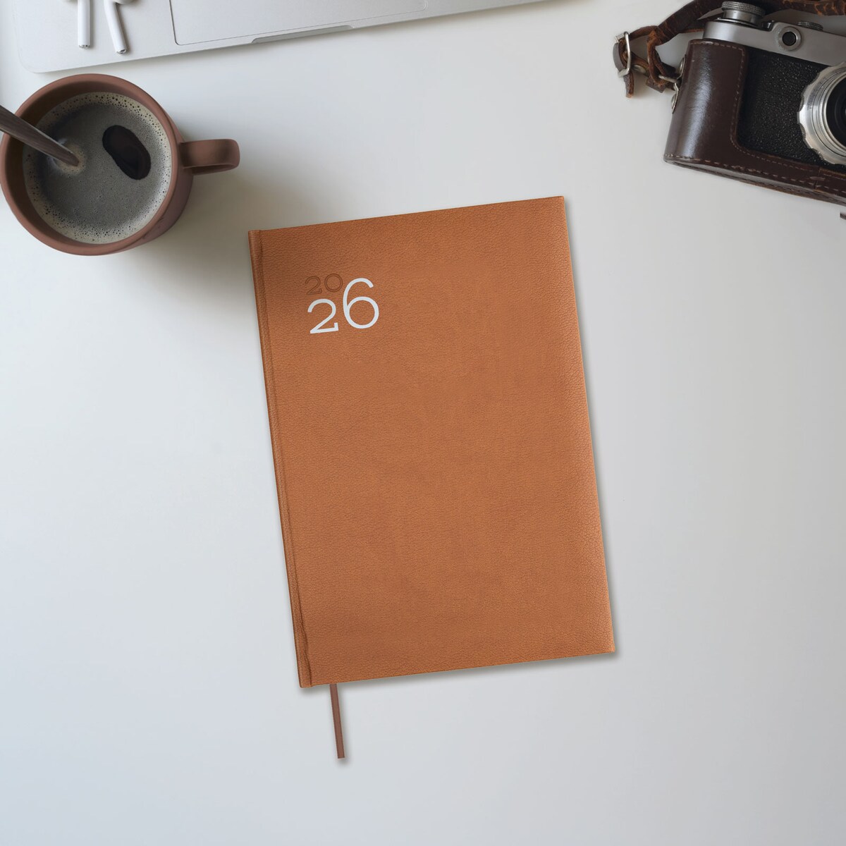 Agenda encuadernada año 2026 Dynamic Milano Y11-165x240 mm Semana Vista Vertical Finocam marrón catalán multilingüe Marrón-2