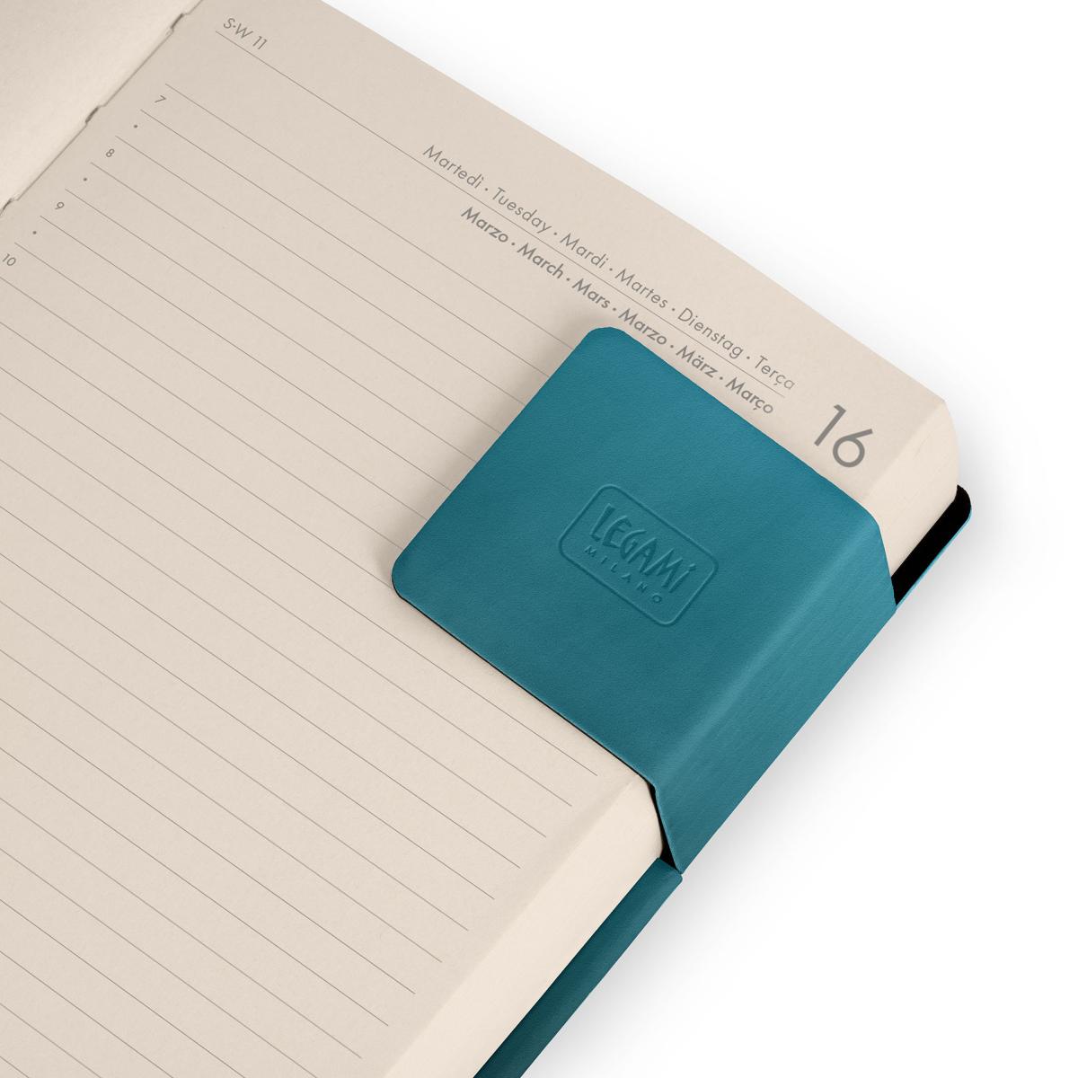 Agenda 1 Dia por Página 16 Meses 26/27 Legami Deep Teal Multilingüe Preto-6