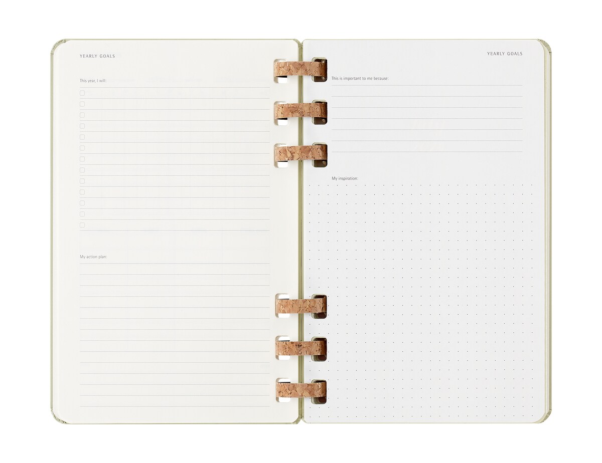 Agenda espiral grande académica de julho de 2025 a junho de 2026, vista semanal e mensal, capa dura Moleskine verde kiwi  em inglês 3