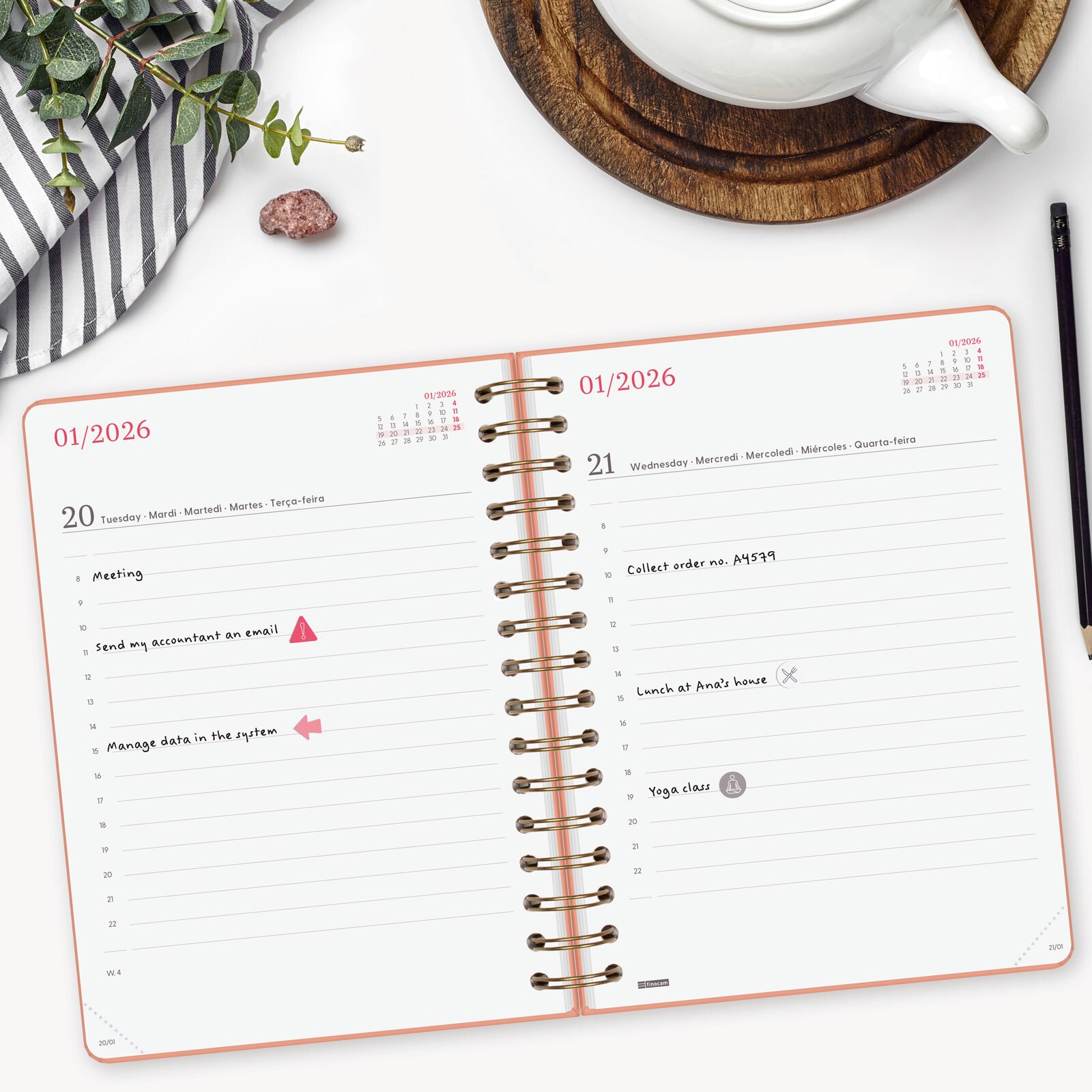Agenda espiral doble año 2026 Trendy Alma E10-155x212 mm 1 Día Página Finocam coral internacional multilingüe 3