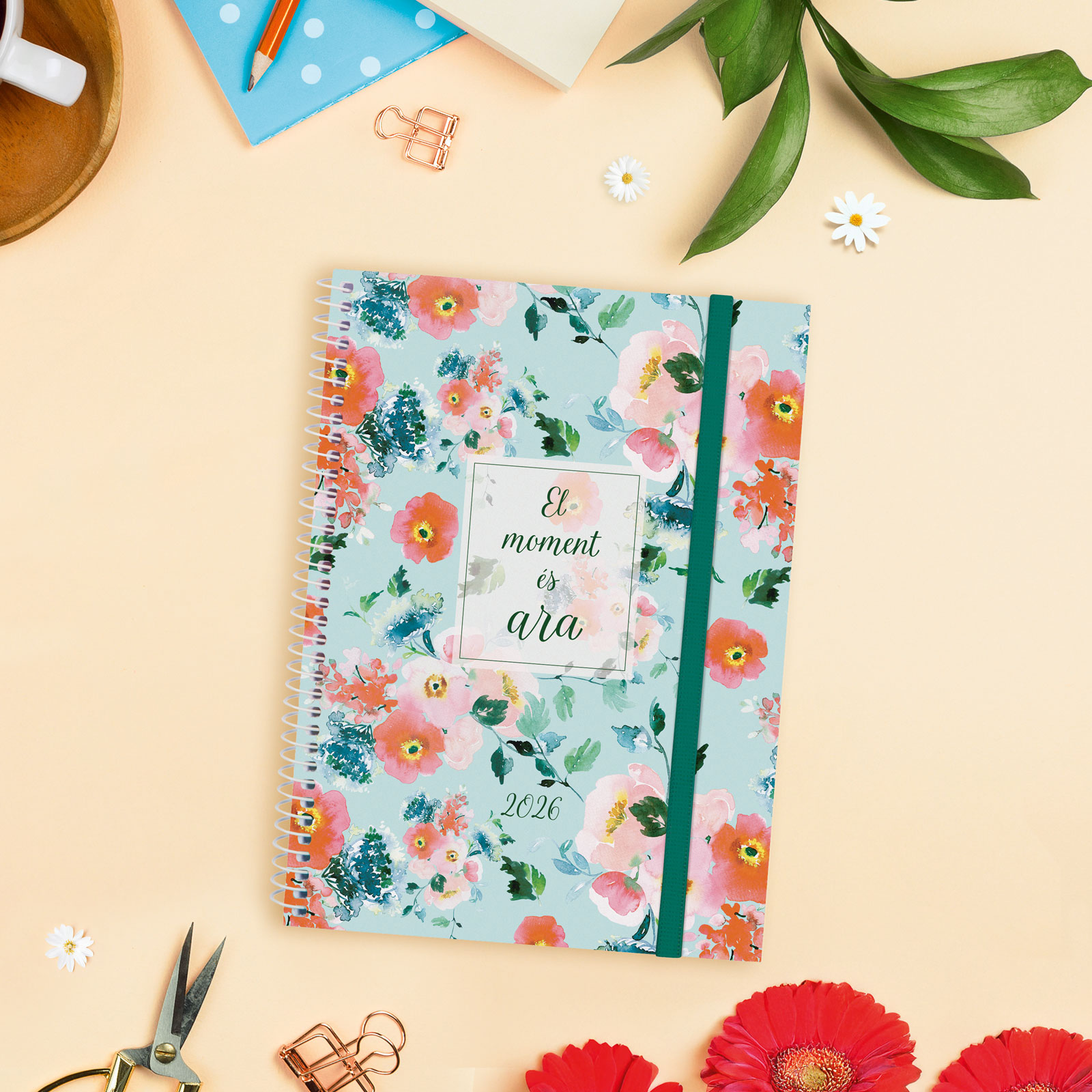 Agenda año 2026 Espiral Trendy Design Collection E10-155x212 mm 1 Día Página Ahora Finocam multicolor catalán multilingüe 2