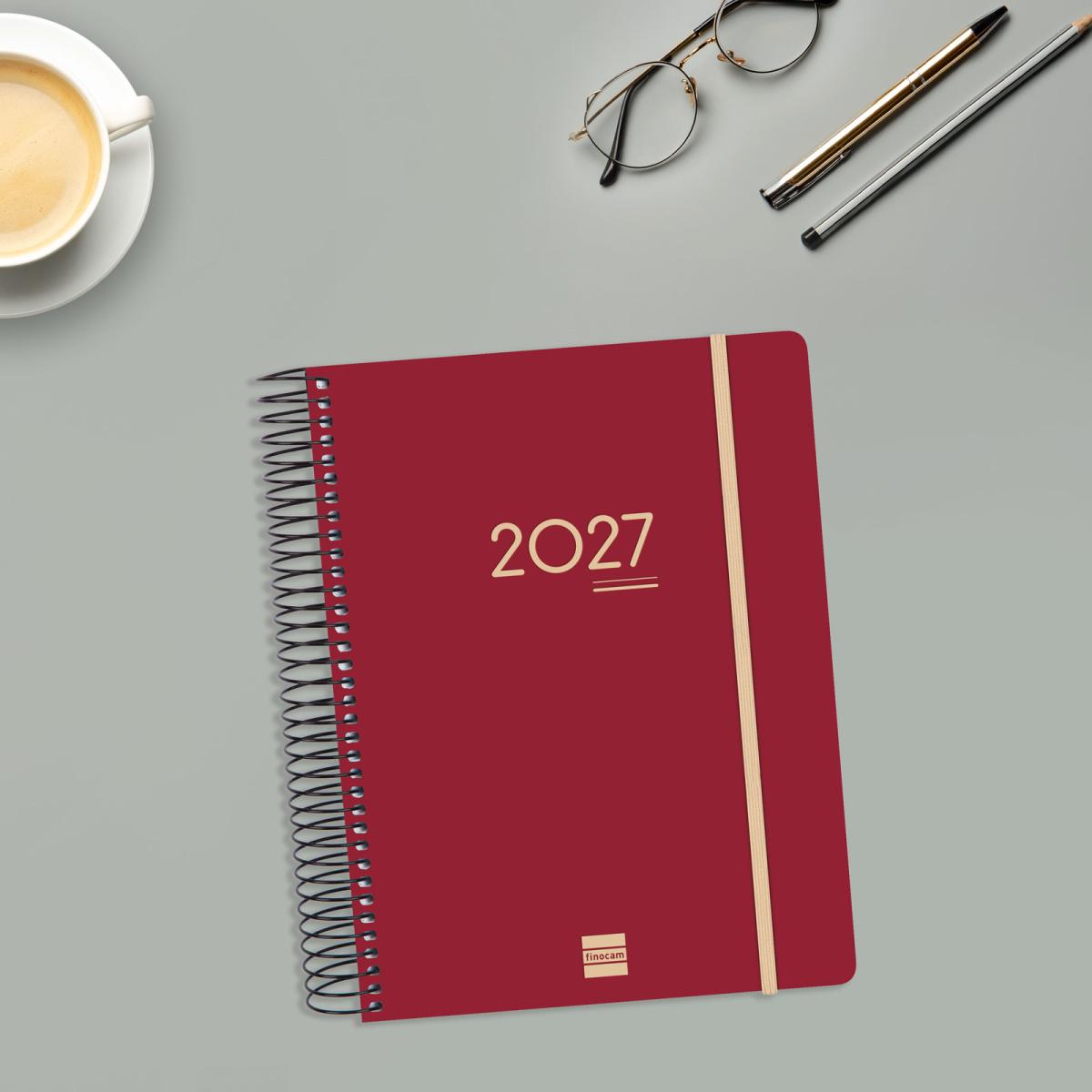 Agenda 16 meses septiembre 2026-diciembre 2027 Ikon E10-155x212 mm 1 día página Finocam burdeos internacional multilingüe 3