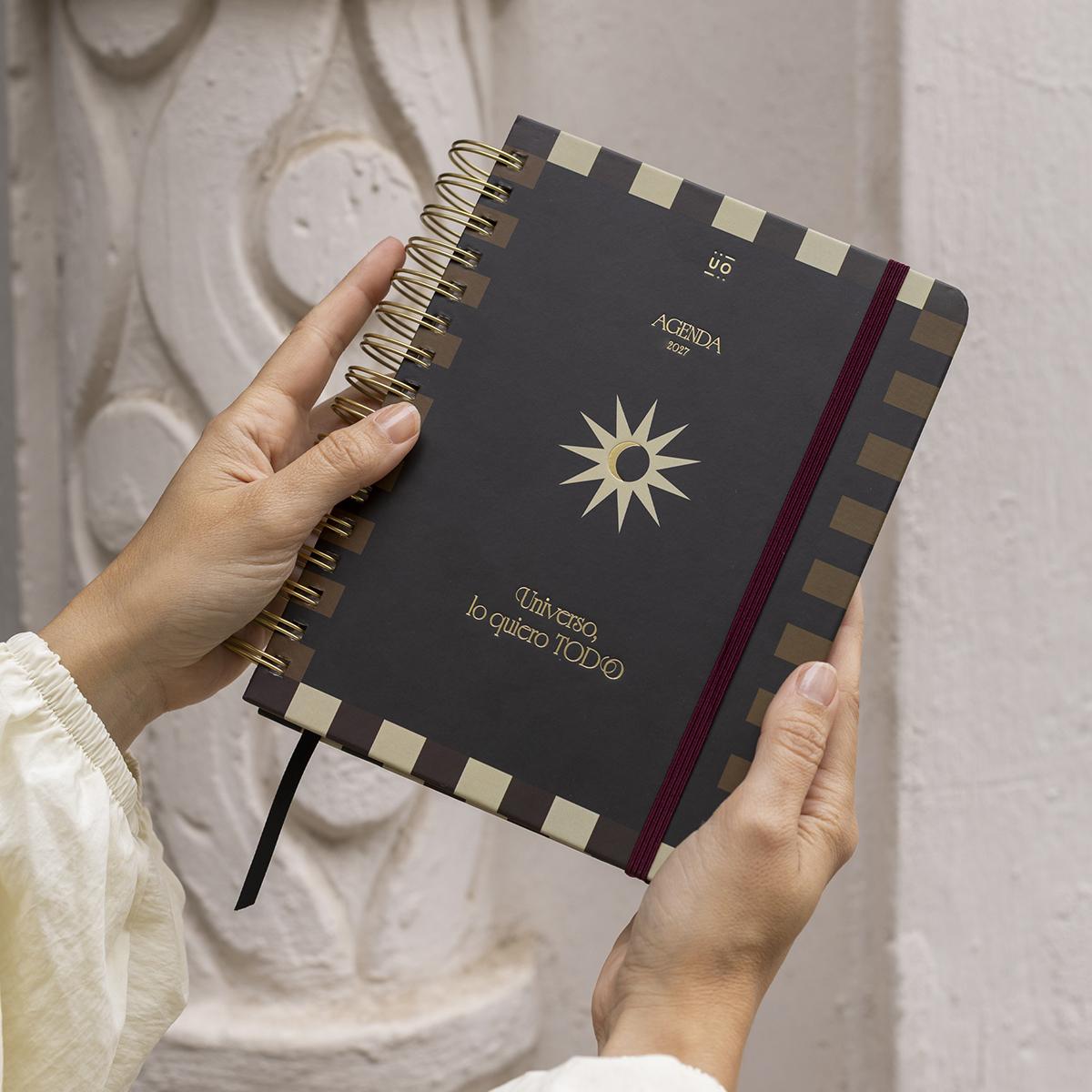 Agenda Anual 12 Meses 2027 168x220 mm 1 Dia por Página Universo UO Espanhol - Preto Multicolor-24