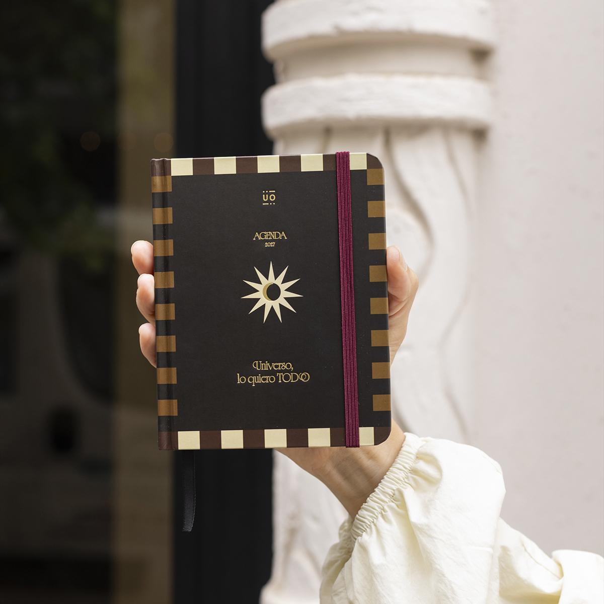 Agenda Anual 12 Meses 2027 128x154 mm Mini Vista Semanal Universo UO Espanhol - Preto Multicolor-23