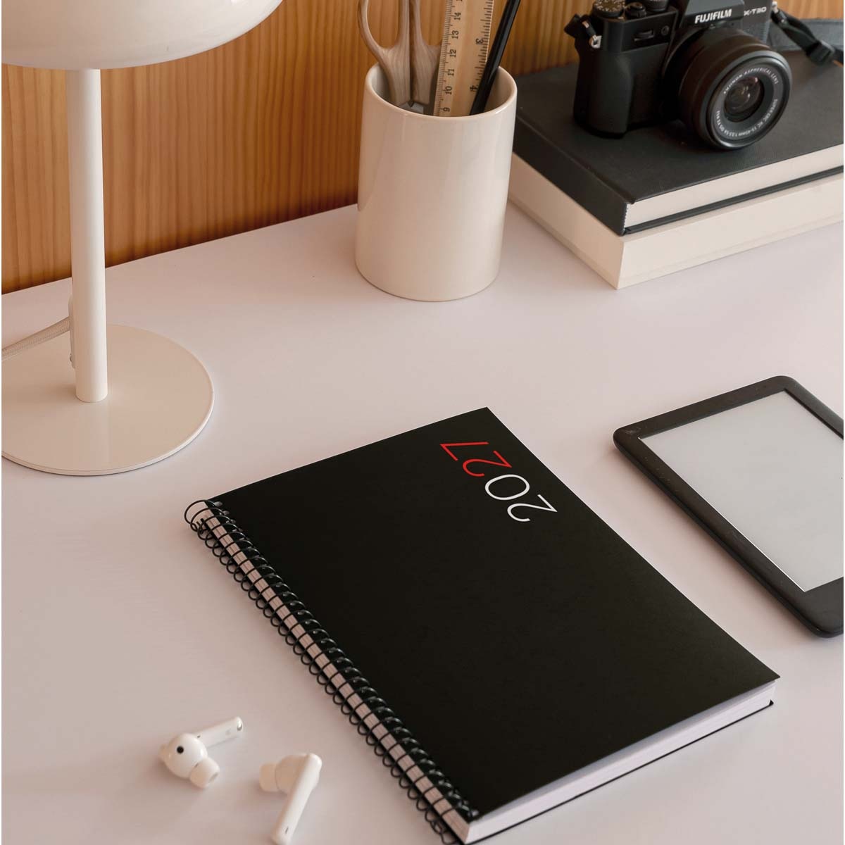 Agenda Espiral Plus Semana vista Polipropileno City Negro 2027 Miquelrius Negro-6