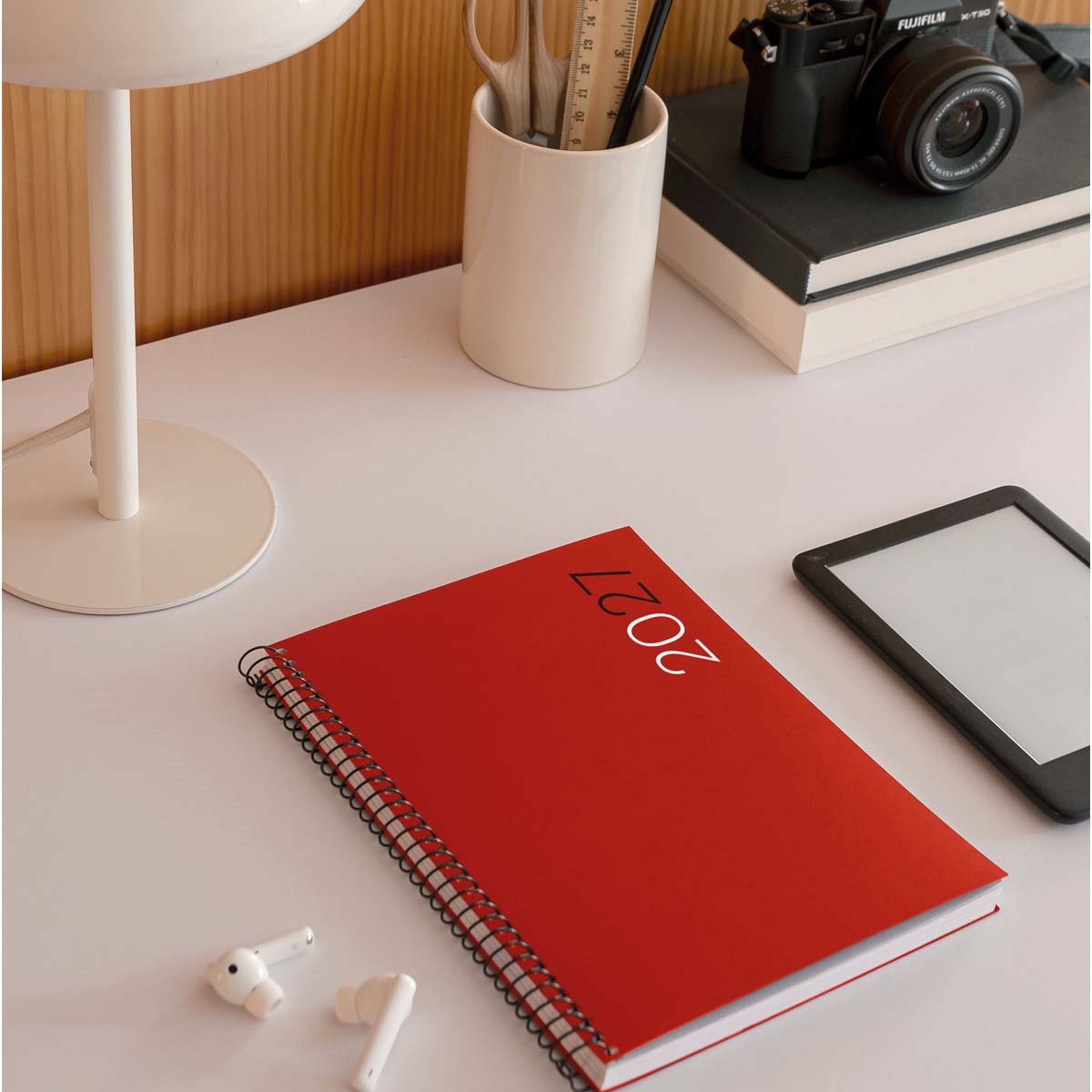 Agenda Espiral Plus 1 día por página Polipropileno City Rojo 2027 Miquelrius Rojo-6