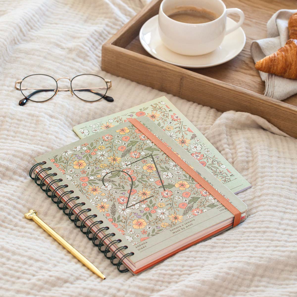 Agenda Plus Wire-O 1 día por página Taupe Liberty 2027 Miquelrius Multicolor-10