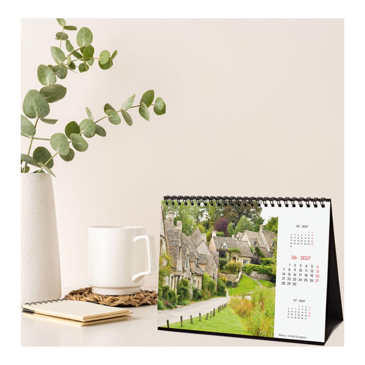Calendário de secretária para o ano de 2027. Imagens S-210x150 mm. Visualização mensal. Charming Finocam internacional multilingue Multicolor-3