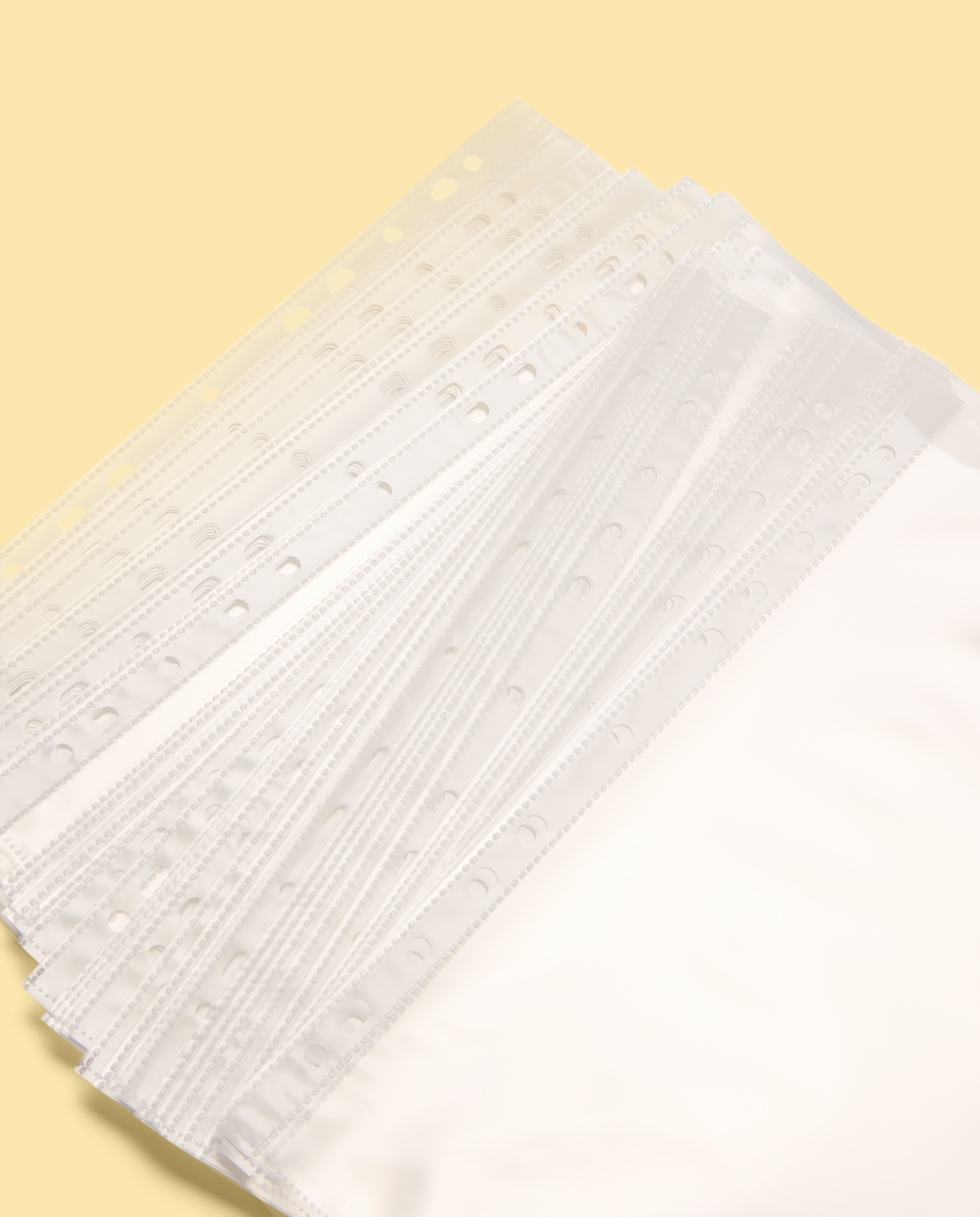 Pack de 100 Micas Multitaladro A4 cristal Frost Transparente-2