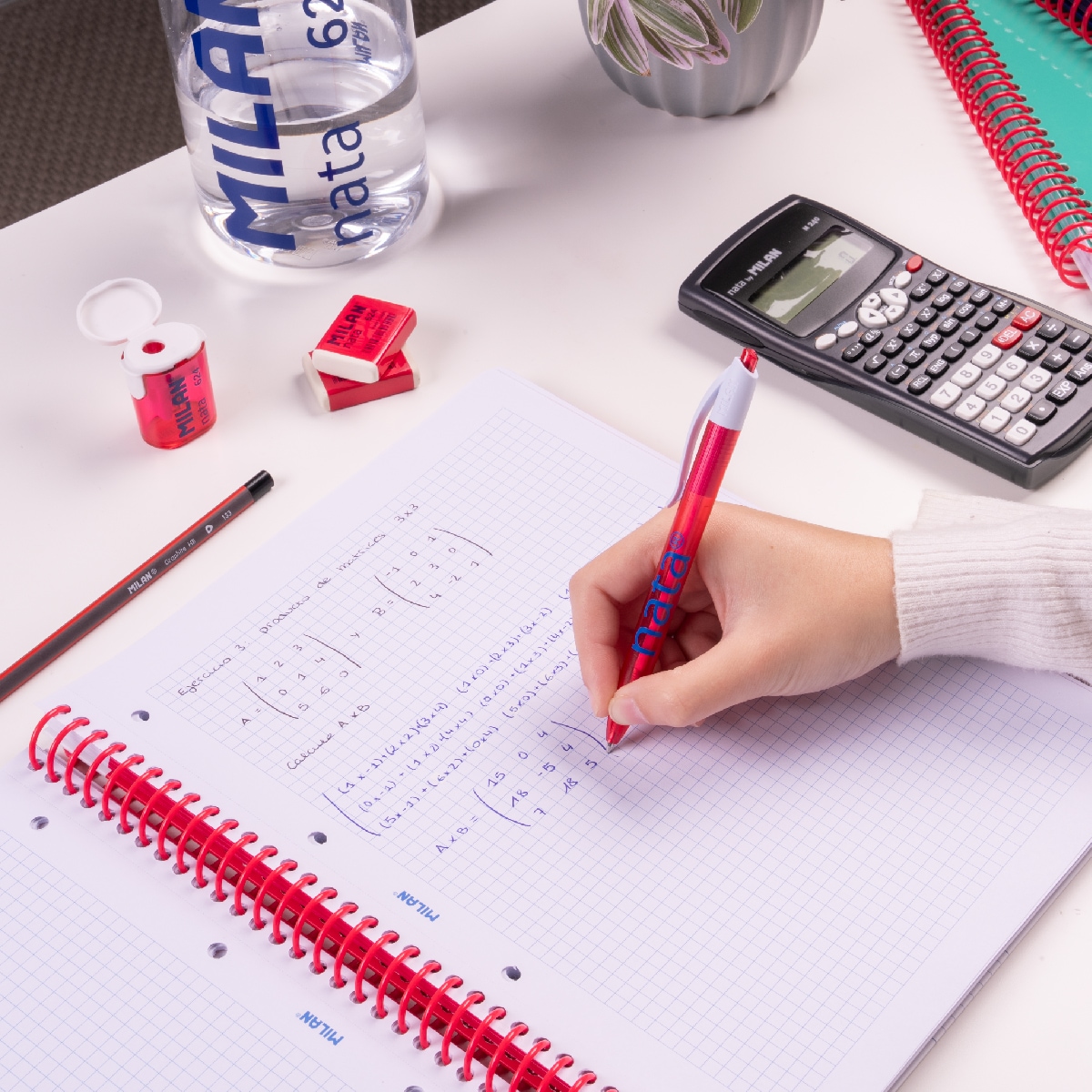 Cuaderno A4 con espiral y tapa dura, papel cuadriculado, 80 hojas de 95gr/m², colección MILAN nata 624 since 1918, rosa Rosa-4